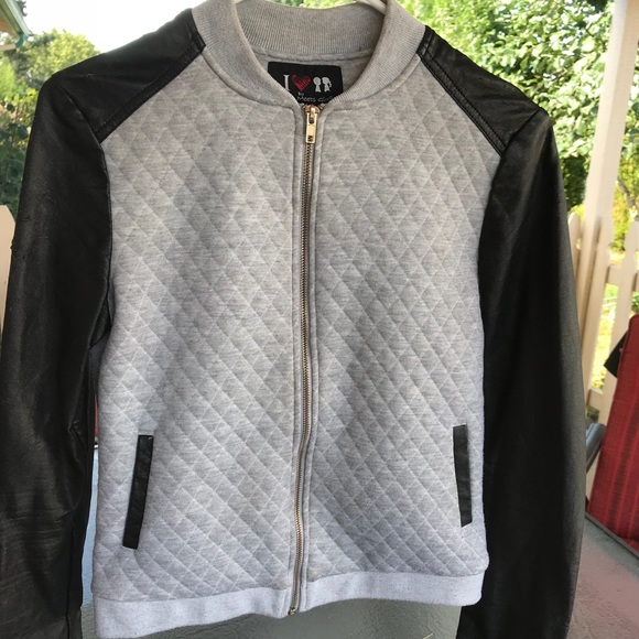 Small Jacket - Picture 1 of 6